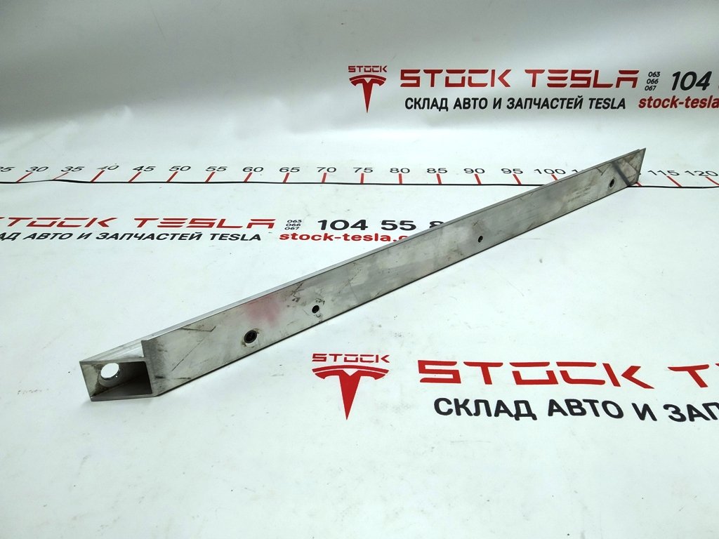 3 Skapotny Box Amplifier Tesla Model 3, Model 3 Jan 2024 110477-00-AA
